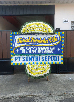 Papan Bunga Duka di Lunto Timur