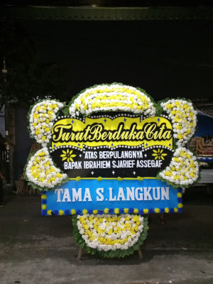 Papan Bunga Duka di Lunto Timur
